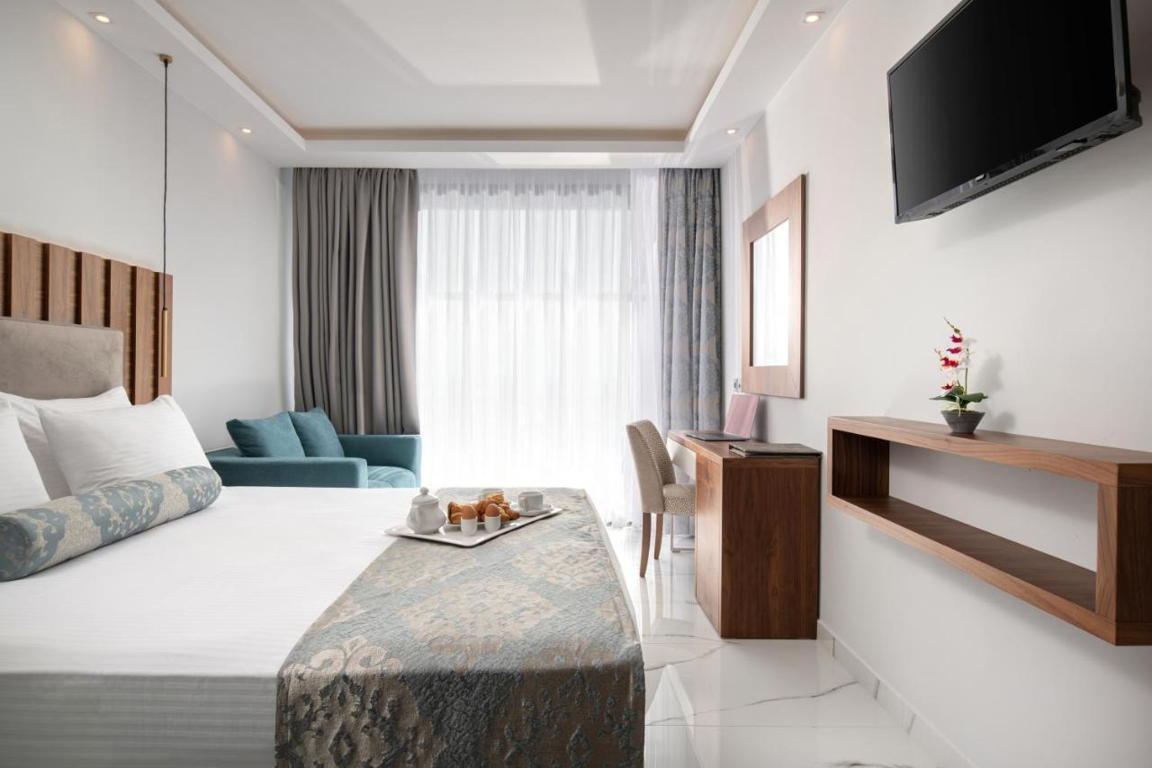 4-You Boutique Метаморфоси Экстерьер фото