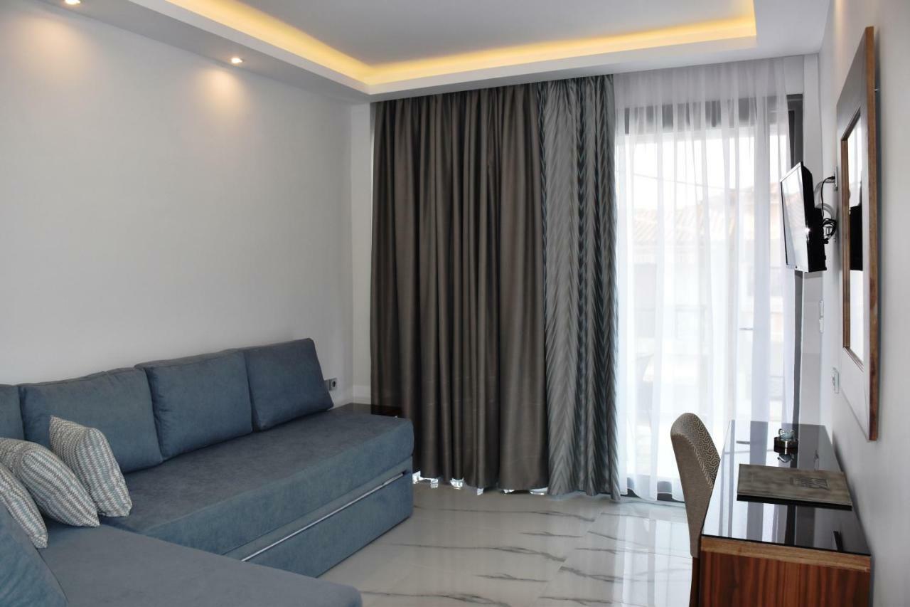 4-You Boutique Метаморфоси Экстерьер фото